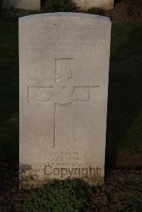 Ypres Reservoir Cemetery - Moore, Athelstan